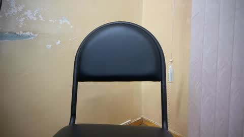 Snapshot of 7znkbob chatting on 02.04.25 bob big head online show from 02.04.25