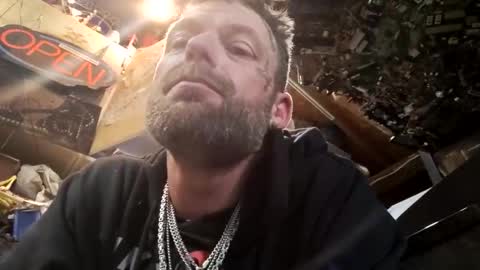 85dilligaf online show from 11.17.25