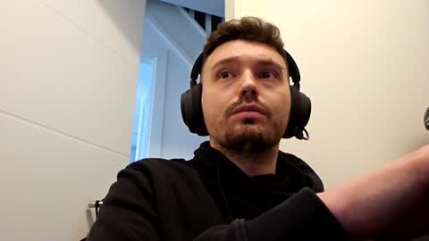 8inchdude93 online show from 10.08.25