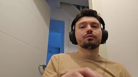 Snapshot of 8inchdude93 chatting on 03.01.26 8inchdude93 online show from 03.01.26