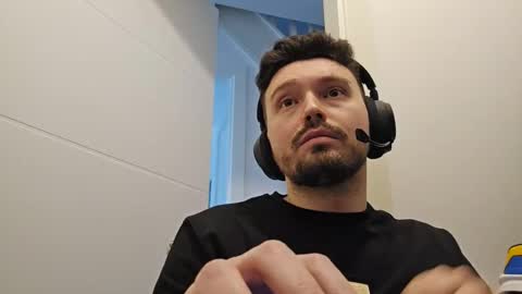 Snapshot of 8inchdude93 chatting on 03.05.26 8inchdude93 online show from 03.05.26