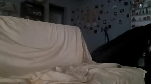 8intenn online show from 03.04.25