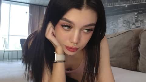 KARINA online show from 10.10.25