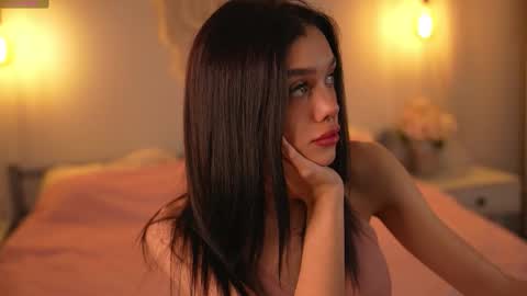 KARINA online show from 10.30.25