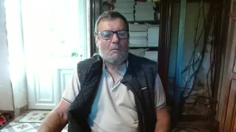 Snapshot of _123_voyeur_ chatting on 10.06.25 _123_voyeur_ online show from 10.06.25