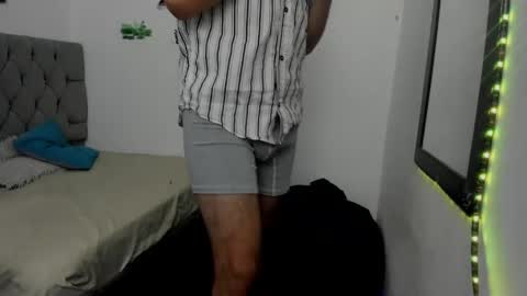 DERECK online show from 04.10.26