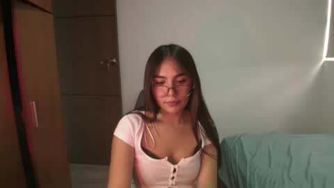 Snapshot of _abbyyyy_ chatting on 04.30.26 abby 3 online show from 04.30.26