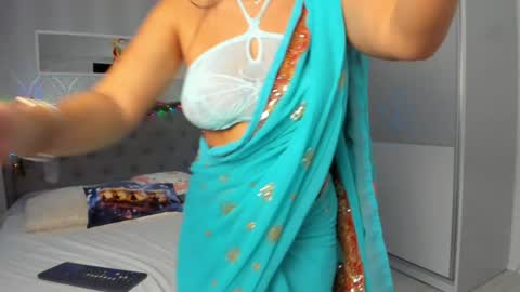 Snapshot of _adelle chatting on 12.14.24 Adelle online show from 12.14.24