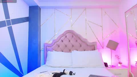 Snapshot of _agathaargent chatting on 01.18.25 Agatha online show from 01.18.25