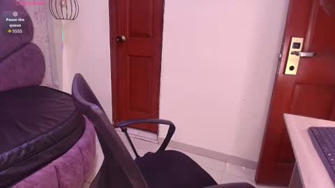 Snapshot of _alaia_collway_ chatting on 02.25.26 Alaia online show from 02.25.26