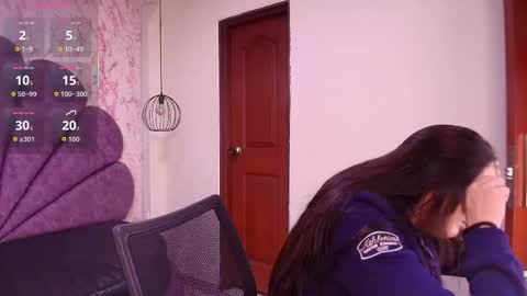 Snapshot of _alaia_collway_ chatting on 03.03.26 Alaia online show from 03.03.26