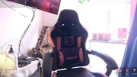 Snapshot of _alaia_sweet chatting on 03.10.25 _alaia_sweet online show from 03.10.25