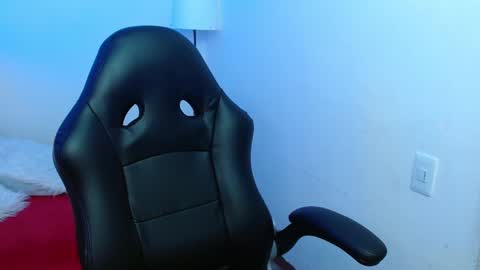 Snapshot of _alexandrajones chatting on 01.28.25 Alexandra online show from 01.28.25