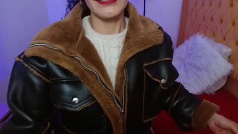 Snapshot of _alexandrajones chatting on 02.14.25 Alexandra online show from 02.14.25