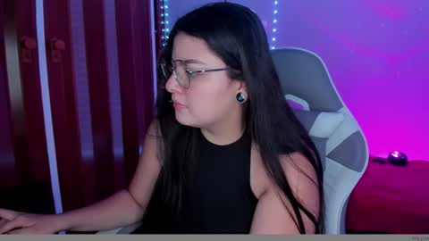 Snapshot of _alukah__ chatting on 11.08.25 Alisa online show from 11.08.25