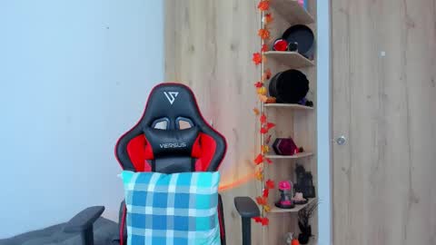 AMANDA online show from 11.14.25