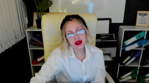 _amymoore_ online show from 03.05.26