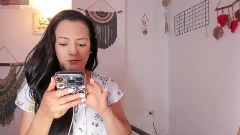 Snapshot of _anaruiz chatting on 02.27.26 Ana Ruiz online show from 02.27.26