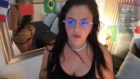 Snapshot of _andrealopez chatting on 06.22.26 _andrealopez online show from 06.22.26