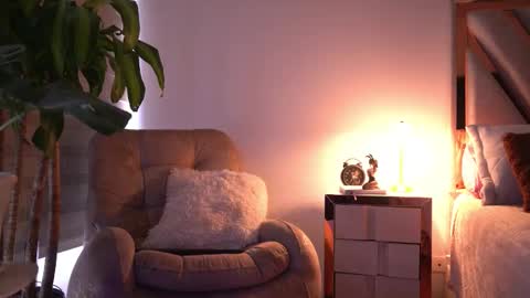 Snapshot of _andyy__ chatting on 10.25.25 Andy online show from 10.25.25