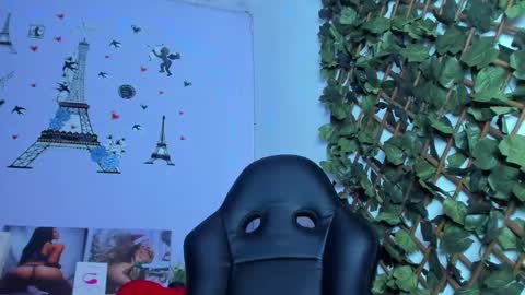 Snapshot of _angelnaugthy_ chatting on 01.24.25 ANGEL online show from 01.24.25