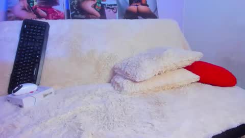 Snapshot of _angelnaugthy_ chatting on 09.20.25 ANGEL online show from 09.20.25