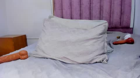 Snapshot of _aniisha_ chatting on 03.06.25 Any online show from 03.06.25