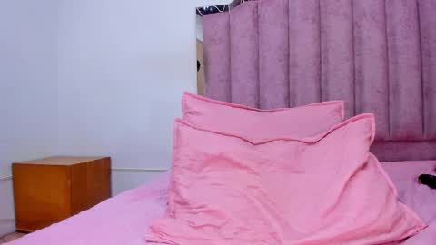 Snapshot of _aniisha_ chatting on 03.11.25 Any online show from 03.11.25