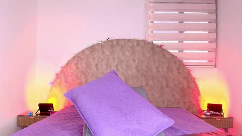 Any online show from 12.04.25