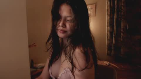 annie . online show from 05.22.26