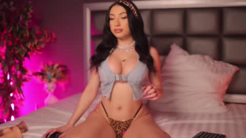 Anna online show from 01.28.25