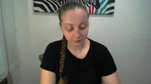Snapshot of _annabelle_lee chatting on 06.25.26 Anna online show from 06.25.26