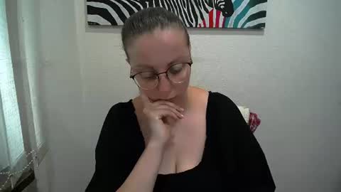 Snapshot of _annabelle_lee chatting on 07.07.26 Anna online show from 07.07.26