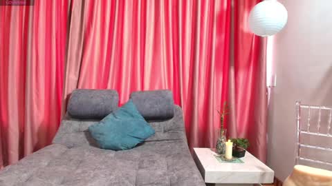 Snapshot of _annie_thomson_ chatting on 01.22.25 Melissa online show from 01.22.25