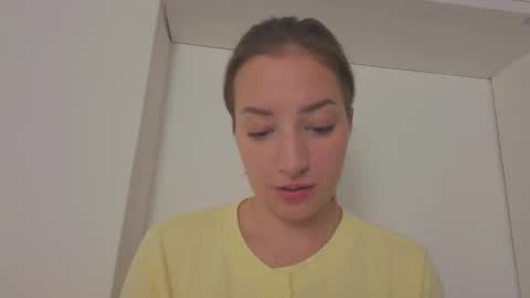 Snapshot of _annieone chatting on 10.03.25 Anna online show from 10.03.25