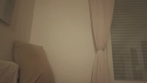 Snapshot of _annieone chatting on 10.11.25 Anna online show from 10.11.25