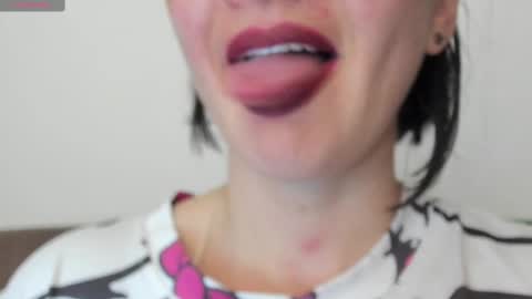 antonia online show from 02.20.25