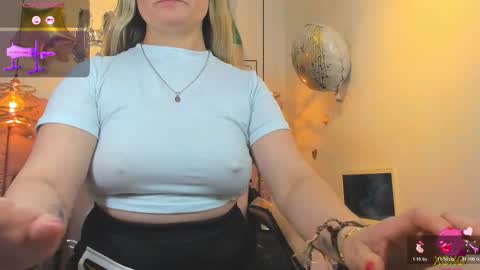 _antonella_11 online show from 11.25.25