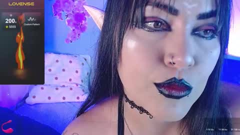 Snapshot of _any_ducan_ chatting on 11.07.25 Angie online show from 11.07.25