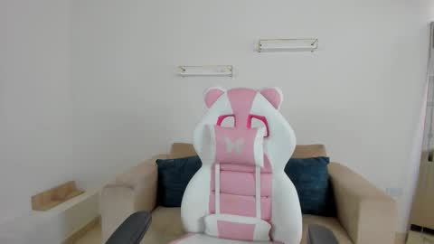    online show from 11.05.25