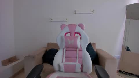    online show from 11.15.25