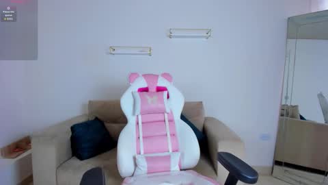 Snapshot of _april_smith_ chatting on 02.19.26 online show from 02.19.26