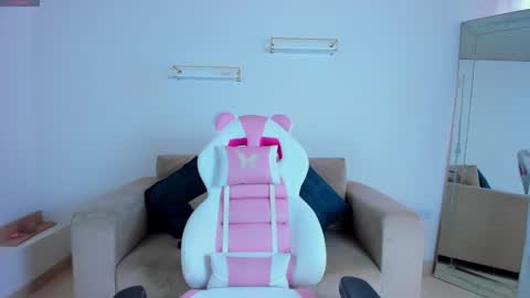 Snapshot of _april_smith_ chatting on 02.24.26 online show from 02.24.26