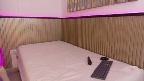 _aria_carter_ online show from 04.19.26