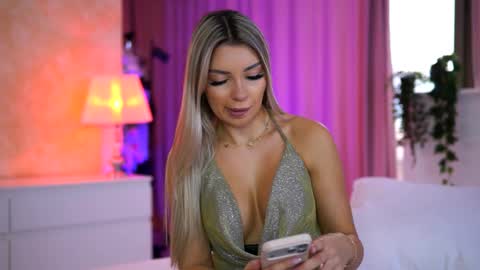 Arielle online show from 12.03.25