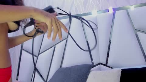 Snapshot of _aurora18 chatting on 02.01.25 Aura online show from 02.01.25