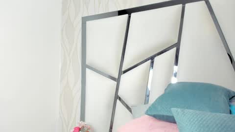 Aura online show from 02.21.26