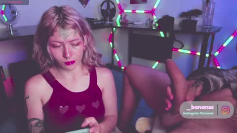 Snapshot of _baterchatur chatting on 12.24.24 Lunita online show from 12.24.24