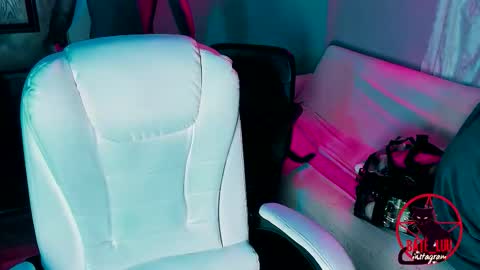 Snapshot of _baterchatur chatting on 09.14.25 Lunita online show from 09.14.25