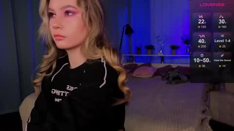 Bella online show from 11.27.25